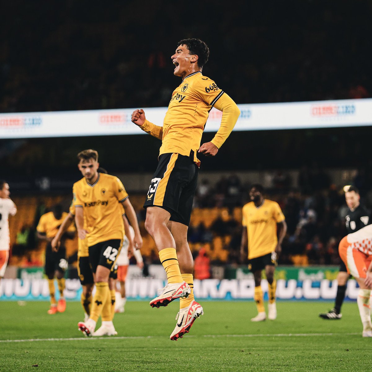 @Jonathan Hunter tweet media