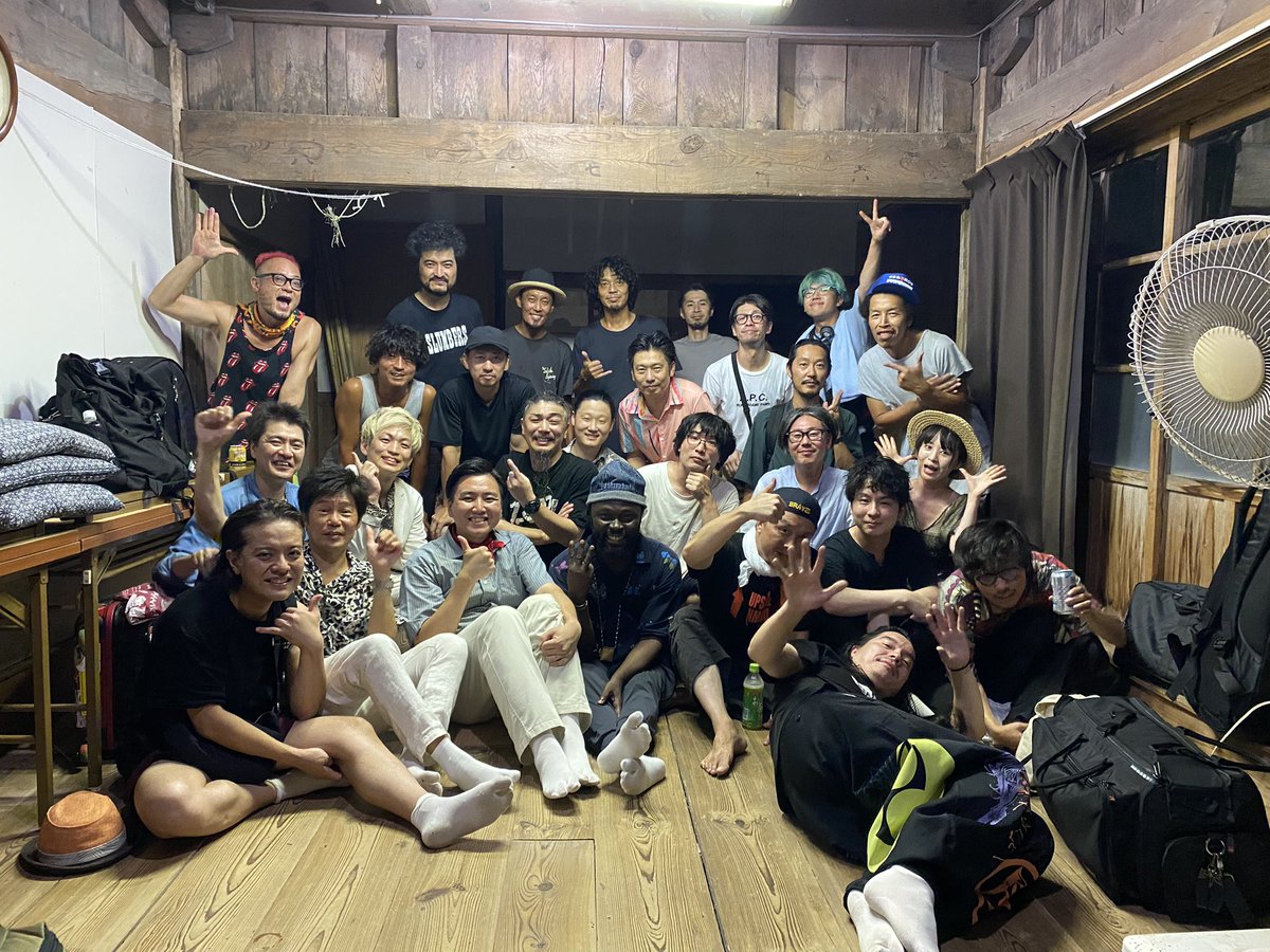 KID FRESINO “rose tour 2023”、新宿に始まり名古屋・札幌・横浜・金沢と無事終了。いい感じに纏まってきたところで終わるのがフレシノツアーのいいところ？笑（写真は横浜公演終了後）
札幌の後に佐渡島でのフェス”しま夢ジャズ”に西藤ヒロノブくんのバンドで参加、怒涛の1週間でした〜。