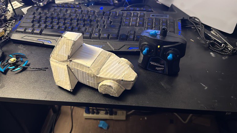 SeanDon1994's tweet image. I’ve finally made my own Remote Control body of F-Zero’s Death Anchor. I hope you like it!
.
#fzero #fzerox #fzerogx #fzerogplegend #fzeroclimax #remotecontrol #remotecontrolcar #vehicle #diy #Nintendo #diytoys #amazing