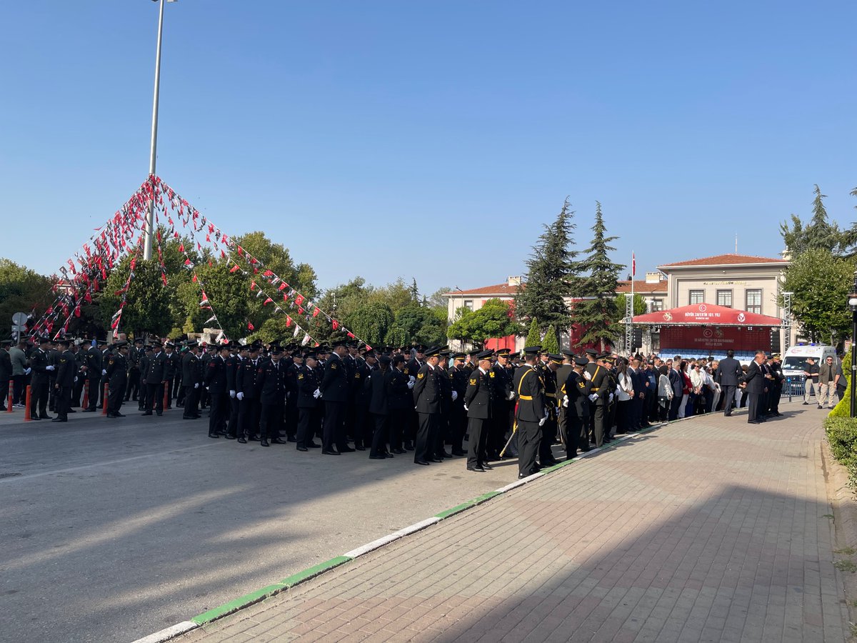 realist39's tweet photo. 30 Ağustos Zafer Bayramımız kutlu olsun🇹🇷🇹🇷
Zafer Bayramı kutlamaları anlık

 #30AgustosZaferBayrami 
#Atamizindeyiz https://t.co/T2VvdkvKLx