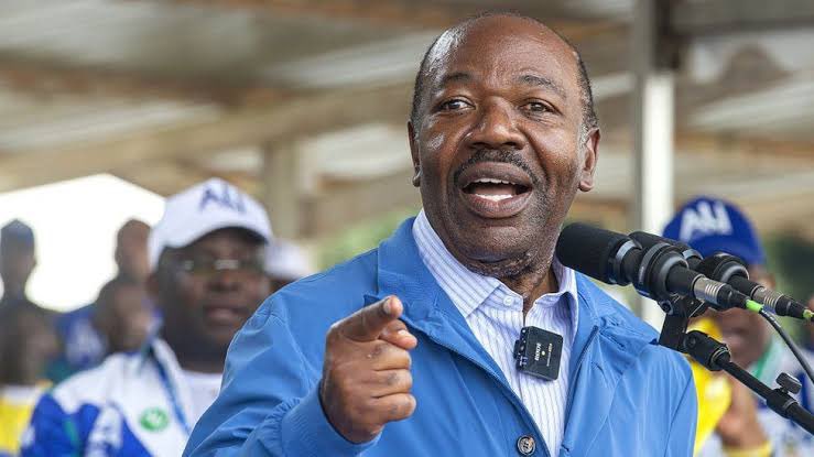 Sentletse's tweet photo. Ali Bongo in Gabon has been overthrown by the military.

France is losing its vassals in Africa. Excellent. https://t.co/lJVkniHkLS