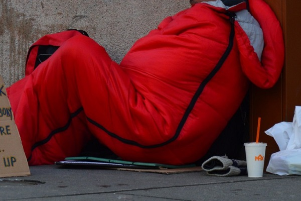 Big jump in homelessness in East Dunbartonshire
Figures out this morning show the number of Scots living in temporary accommodation is at a record level.
planetradio.co.uk/clyde/local/ne…