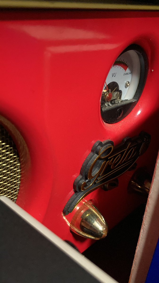 anaconda__boy's tweet image. #見た人も無言で赤の何かを上げる

#fenderamp