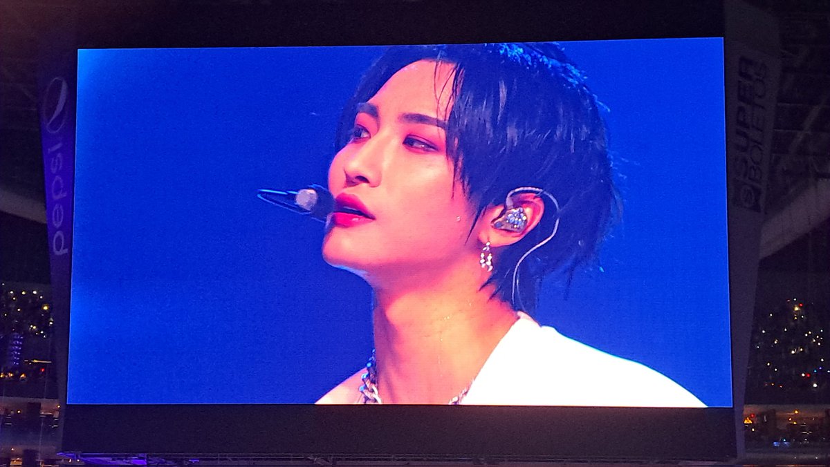 vane_4g's tweet photo. @pseonghwapics @ATEEZofficial YEEES OMG !!!!!! https://t.co/UisvT9bVOX
