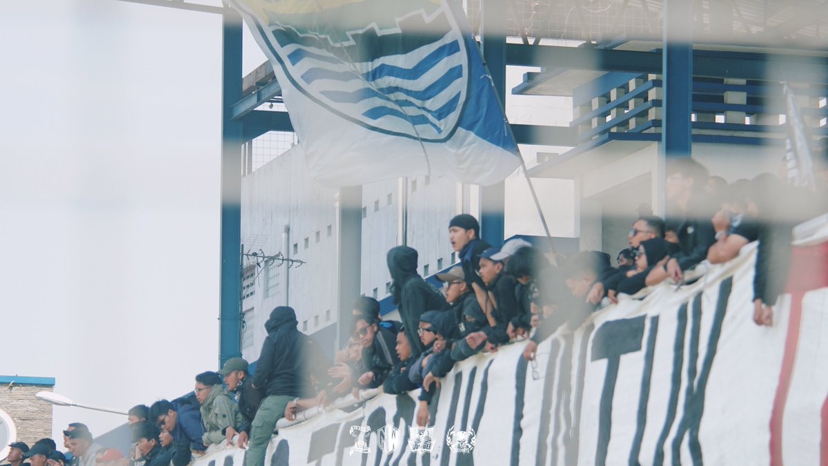 officialvpc's tweet photo. Serang, lawan, taklukan! 

Doa kami tetap yang terbaik untuk @persib 

#ManagementLostConnection #Ngahiji https://t.co/Hv52LPAiH5