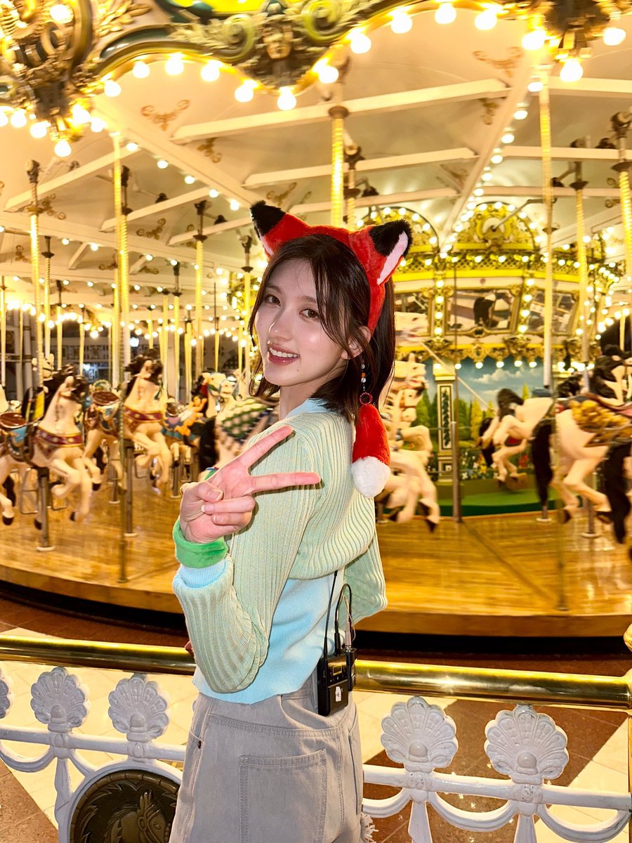 IVE_twt's tweet image. 롯데월드에 여우 출몰🦊

#IVE #아이브 #GAEUL #가을