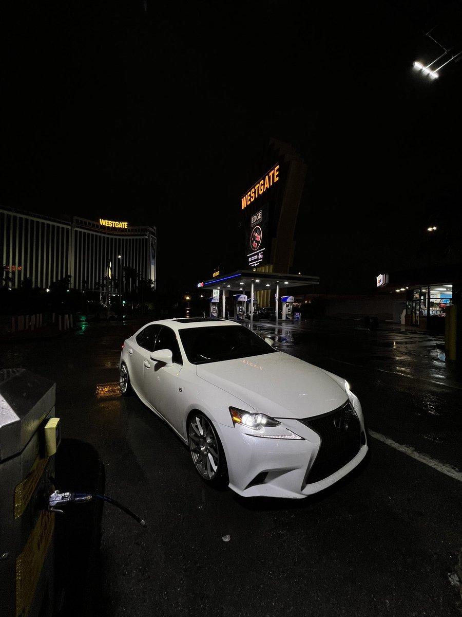 AndrewM1050's tweet photo. quick vegas trip https://t.co/lz4atybhUw