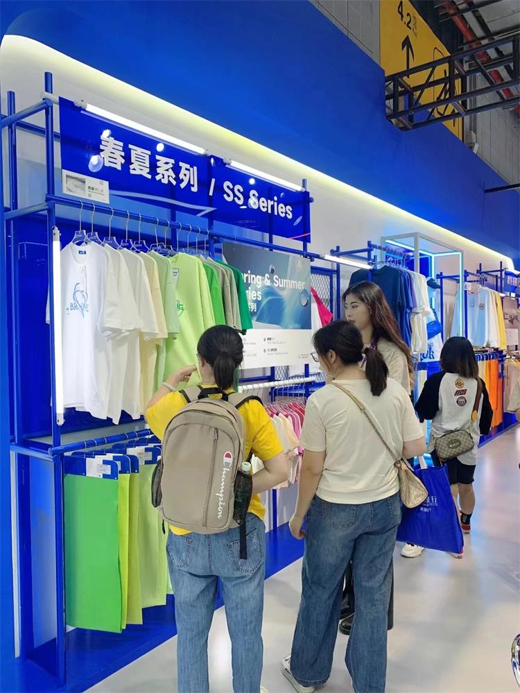 InTuFabric's tweet image. Dive into the world of textiles at the 2023 Intertextile Autumn and Winter Fabric Exhibition! Where global trends collide, bringing extraordinary surprises. Join us in the vibrant InTu Fabric exhibition hall and feel the pulse of creativity! #Intertextile #TextileTrends