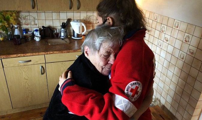 PolskiCK's tweet photo. Dziś obchodzimy Międzynarodowy Dzień Pamięci Osób Zaginionych.
Co roku, setki osób na całym świecie tracą kontakt ze swoimi bliskimi z wyniku konfliktów zbrojnych. 
Więcej informacji
https://t.co/tPLHdKA6ws
#RestoringFamilyLinks #TracingService #ŁączenieRodzin #PCK #TraceTheFace https://t.co/whOVz518n4