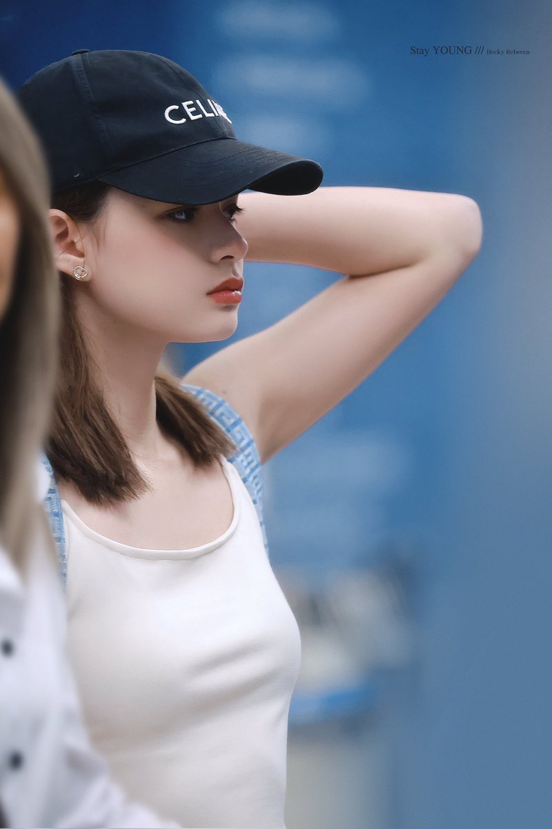 beckyfanclubph_'s tweet photo. THERE SHE IS! 
We miss you 🥺🤏🏻

#beckysangels https://t.co/hkYLj1FbLd