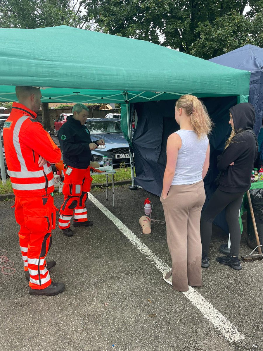 Team members @haphazard_dad @oggie272 @Clongy1984 and Dr Jon attended a community event in Offerton on Sunday.

The community decided they would raise funds for us and in turn, the team provided #stopthebleed training after a #BleedKit was installed next to the AED on the estate.