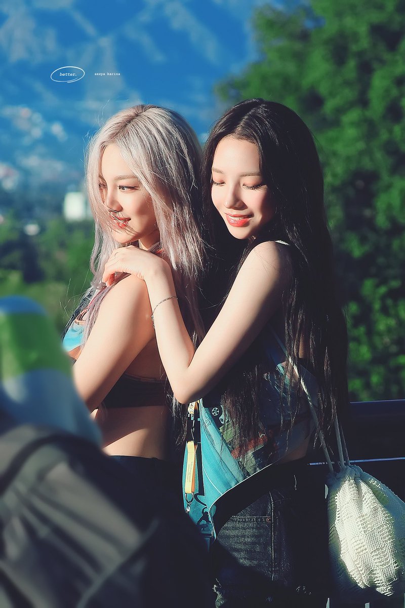 karinaarchive's tweet photo. ningrina the best duo https://t.co/ep9EnXyfVJ