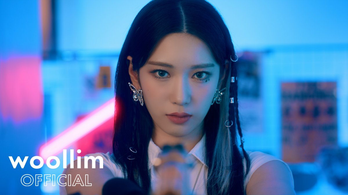 RocketPunch's tweet photo. 로켓펀치(Rocket Punch) 3rd Single Album [BOOM]

M/V Teaser : RCPC's BOOM Type #1

💘 https://t.co/w781hNgbMx
💘 https://t.co/bXZZ9ovhPI

#RocketPunch #로켓펀치
#BOOM #RCPC_BOOM
#연희 #쥬리 #수윤 #윤경 #소희 #다현
#YeonHee #Juri #SuYun #YunKyoung #SoHee #DaHyun https://t.co/BqHD0ZCVK9