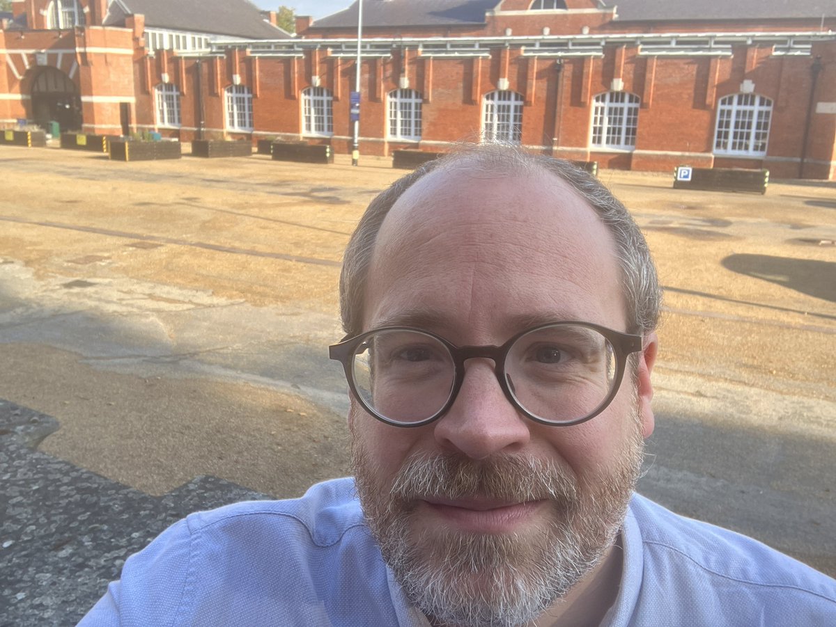 David Bedford (@dhldavidb) on Twitter photo Arriving on campus this morning for my last day in my current role. From Friday, I’ll be working for <a href="/ccculibrary/">CCCU Libraries</a> as Learning & Research Librarian for the Medway + Salomons campuses. Sad to be saying farewell to colleagues from Greenwich & Kent, but excited for new things ahead. Arriving on campus this morning for my last day in my current role. From Friday, I’ll be working for <a href="/ccculibrary/">CCCU Libraries</a> as Learning & Research Librarian for the Medway + Salomons campuses. Sad to be saying farewell to colleagues from Greenwich & Kent, but excited for new things ahead.