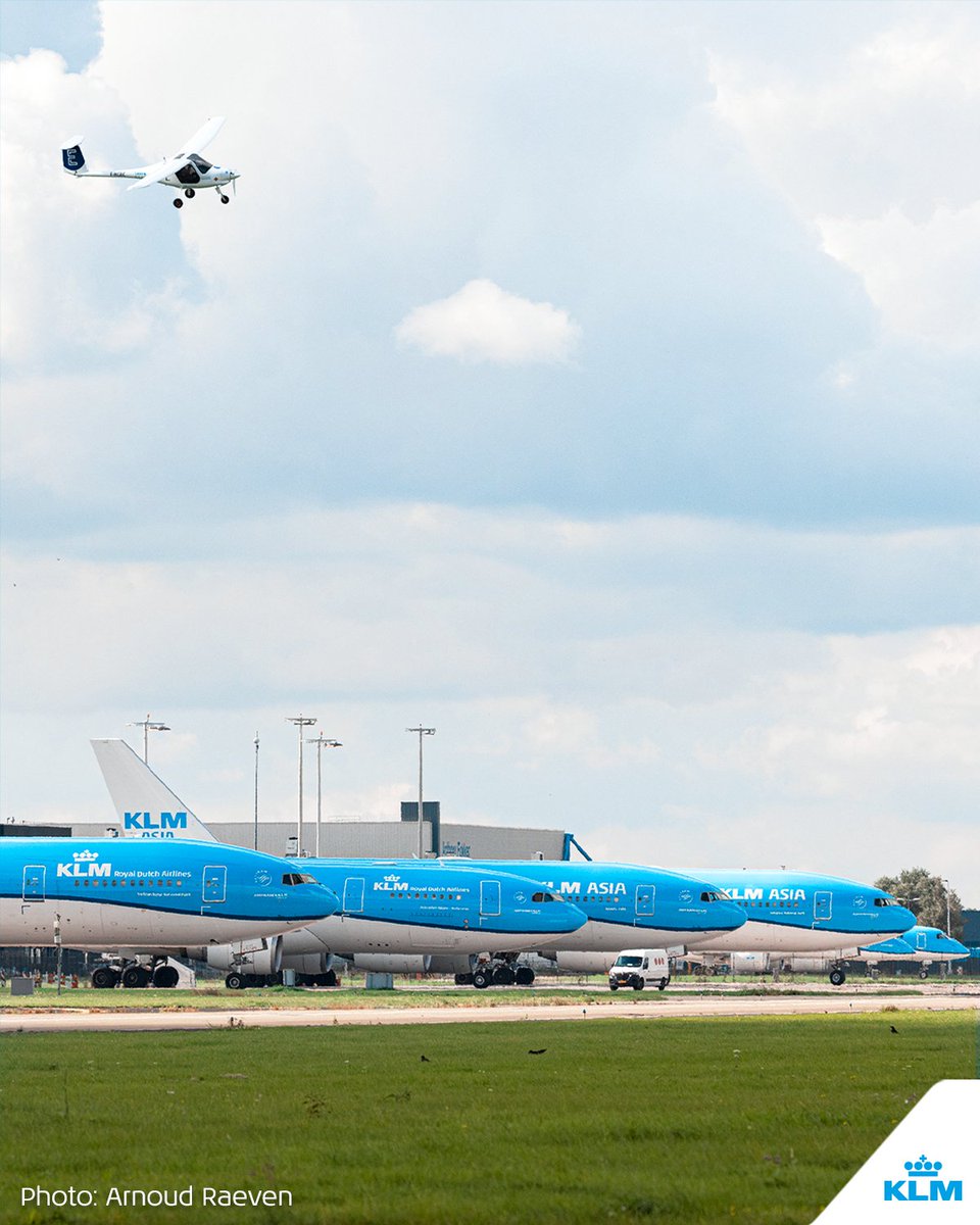 KLM tweet media