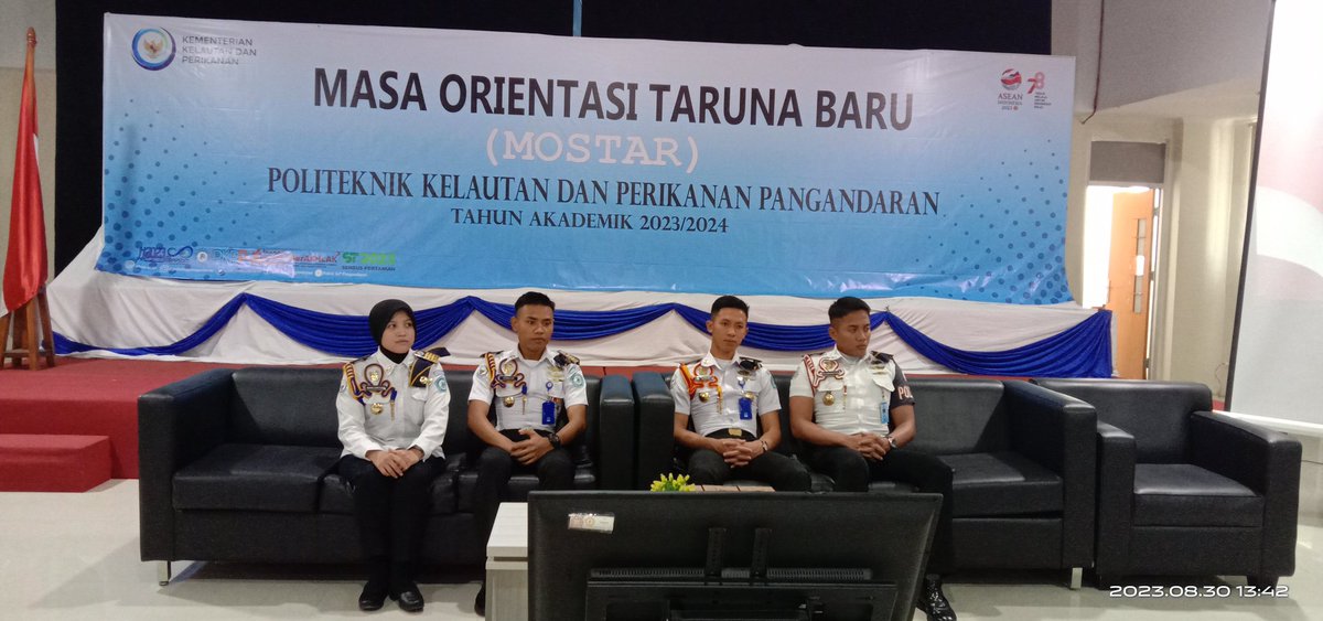 pkp_pangandaran's tweet image. Kegiatan Mostar Hari Ke 1, Pengenalan organisasi senat taruna bertempat di Aula Lt.3 Gedung Rektorat, Rabu (30/8). #mostar2023
#pkpp
#pangandaran