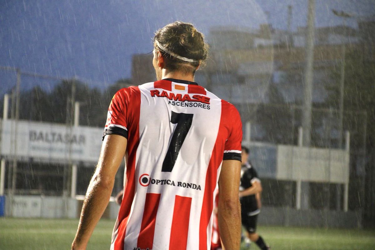 Gabarron91's tweet photo. ⚽️📰📸Nueva temporada, misma ilusión.

@UD_Viladecans https://t.co/CcdMIn5dbq