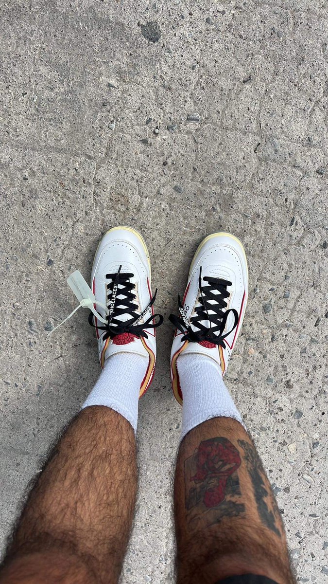 kupscakes's tweet photo. jordan 2 off White (:
#jordan #retro2 #offwhite https://t.co/xMXAEYjfox
