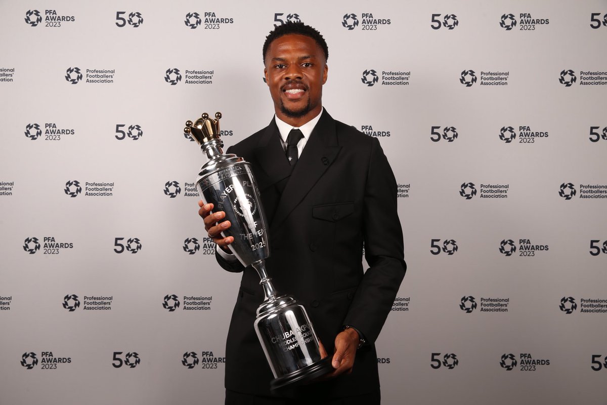 PFA Championship Players’ Player of the Year🏆 Extremely grateful for this award. To be acknowledged by the players I’ve been competing against over the season makes this even more special. Thank you ♥️ Gods Plan 🤞🏾 #PFAawards #PFA50 @PFA