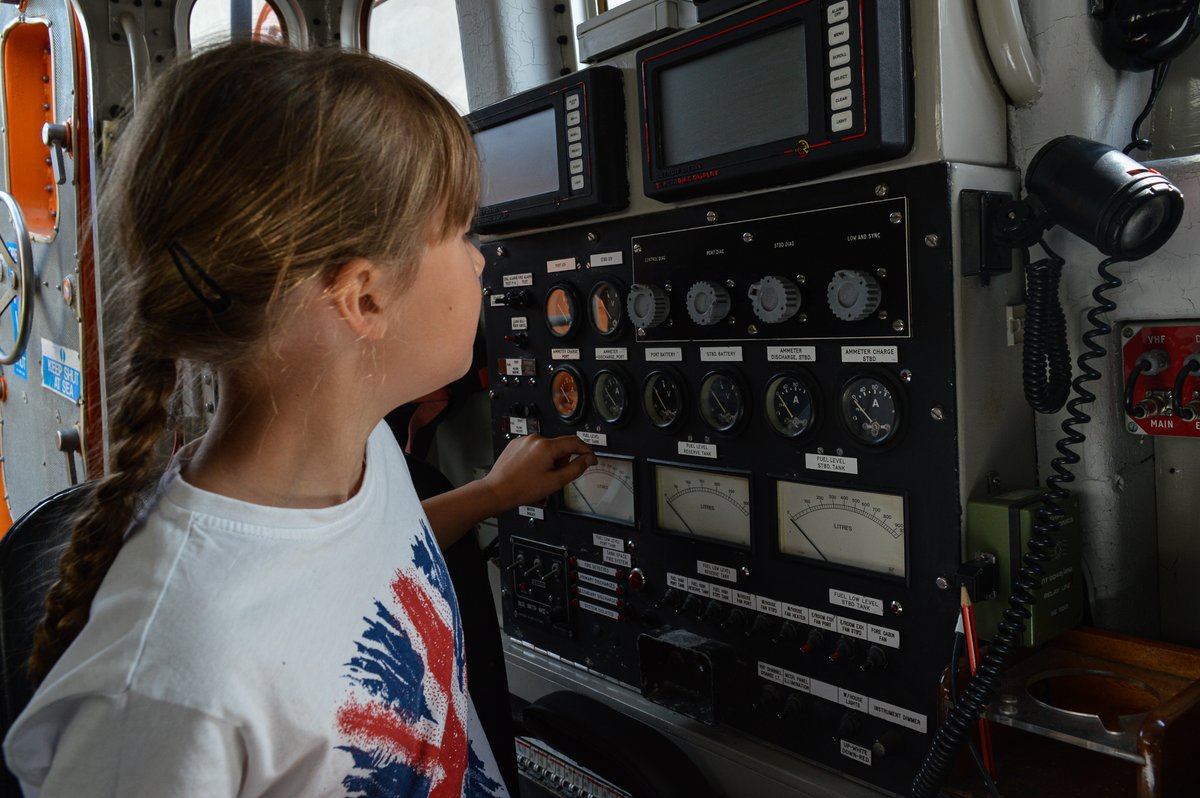 Ahoy there! Today (Fri) is your last chance this summer to explore our @RNLI lifeboat, the City of Sheffield. Climb on deck, discover the wheelhouse & see where the crew made their cups of tea! All aboard. We're open from 10am to 4pm. Info & tix at visitnesm.org.uk