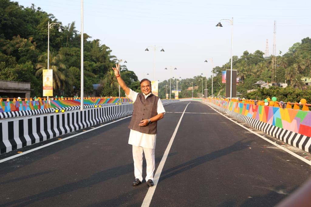 জয় মা কামাখ্যা 🙏

জনসাধাৰণৰ সেৱাত উৎসৰ্গিত নীলাচল উৰণ সেতু 

₹420 cr की लागत से बना नीलांचल फ्लाईओवर जो असम की जनता को समर्पित किया गया है, एक विशेष योजना है।

असम का सबसे लंबा फ़्लाइओवर होने के साथ ही यह पूरी परियोजना मां कामाख्या के बिलकुल समीप से गुज़रती है।