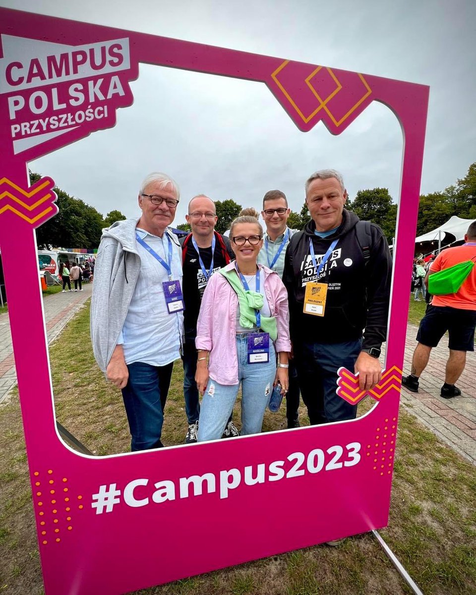 Nie mogło nas zabraknąć na Campusie. Mnóstwo świetnych gości, rozmów. Uczestniczyłem w panelu dotyczącym kondycji samorządów i tego co się z nami stanie jeśli nie dokonamy mądrego wyboru dla naszych miast, mosteczek, wsi.
Czas decyzji już 15 października.
