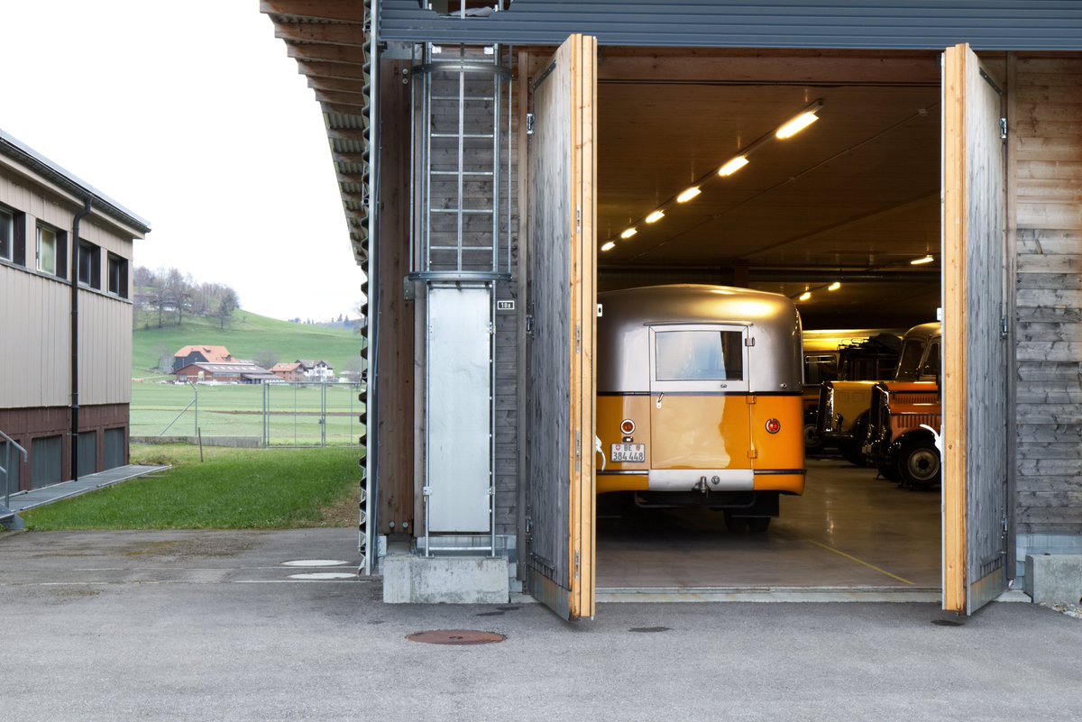 Stop! Normalerweise ist hier der Eintritt verboten - aber an den Europäischen Denkmaltagen öffnen wir ausnahmsweise unser Museumsdepot in Schwarzenburg. Jetzt für eine Führung anmelden - inklusive Fahrt im historischen Postauto --> mfk.ch/news/europaeis…