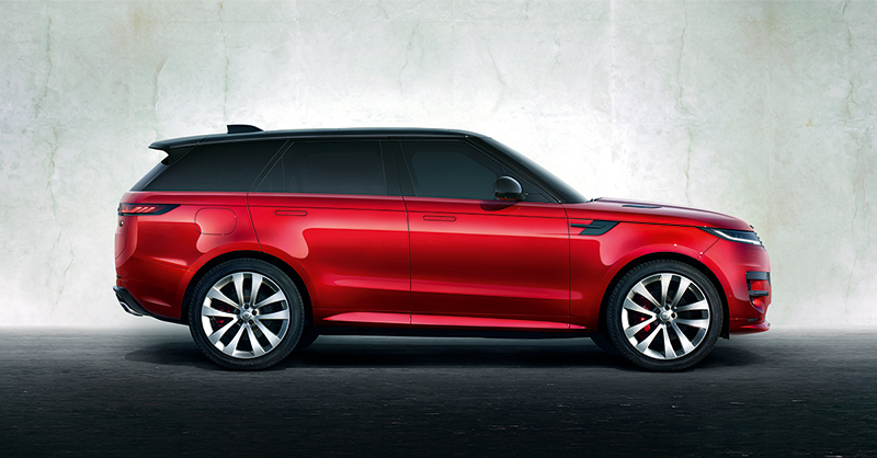 RangeRover's tweet photo. Unleash Performance. An unmistakable expression of sporting luxury.