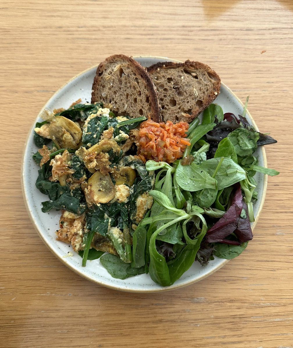 chevreoo's tweet photo. all of this for 150 cals https://t.co/KuW0Upzvt0