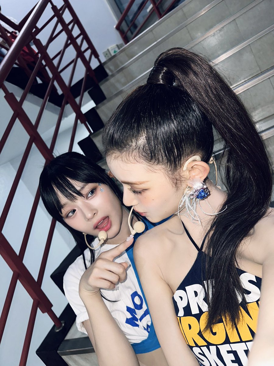 NewJeans_twt's tweet image. Bestieeeeeezzzzzz!!!🐶🐱🐯🐻🐨🩵😎😎

#NewJeans #뉴진스 #DANIELLE #다니엘  #니니즈 #사탕즈 #핫세즈 #마인즈