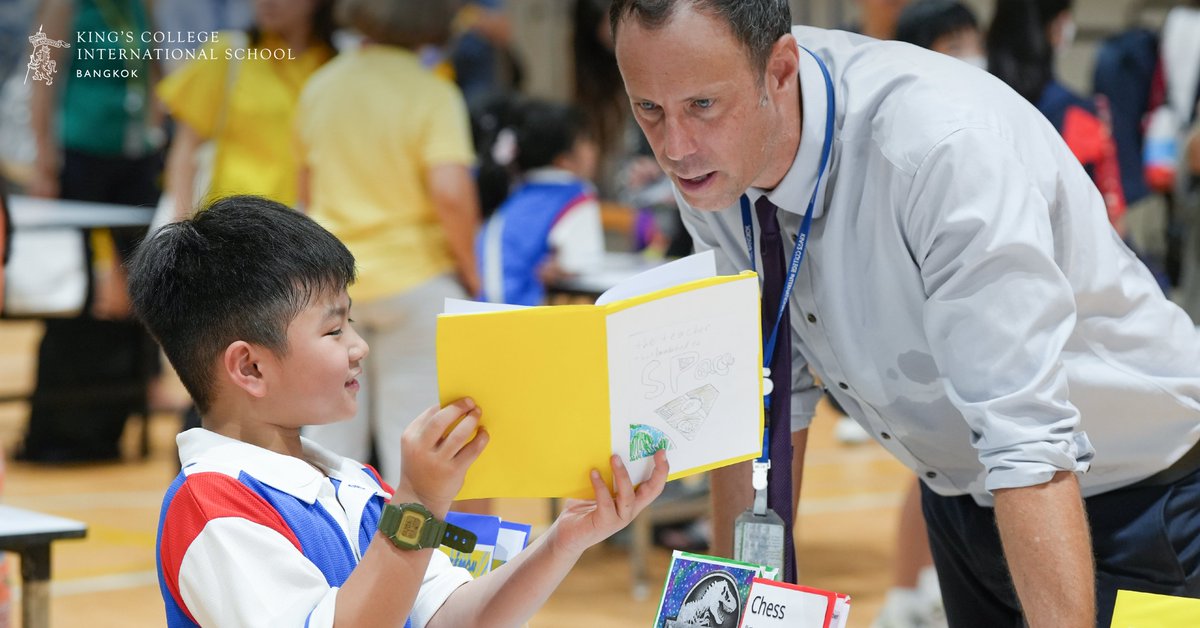 Kingsbangkok's tweet photo. Gathered in the Sports Hall, ECAs ranging from German to archery pitched their activities to all students. It was an exciting afternoon, and parents and students alike are equally excited about the thought of starting ECA’s next week!
#KingsBangkok #GrowTogetherGoFurther https://t.co/THtLw2KJt8