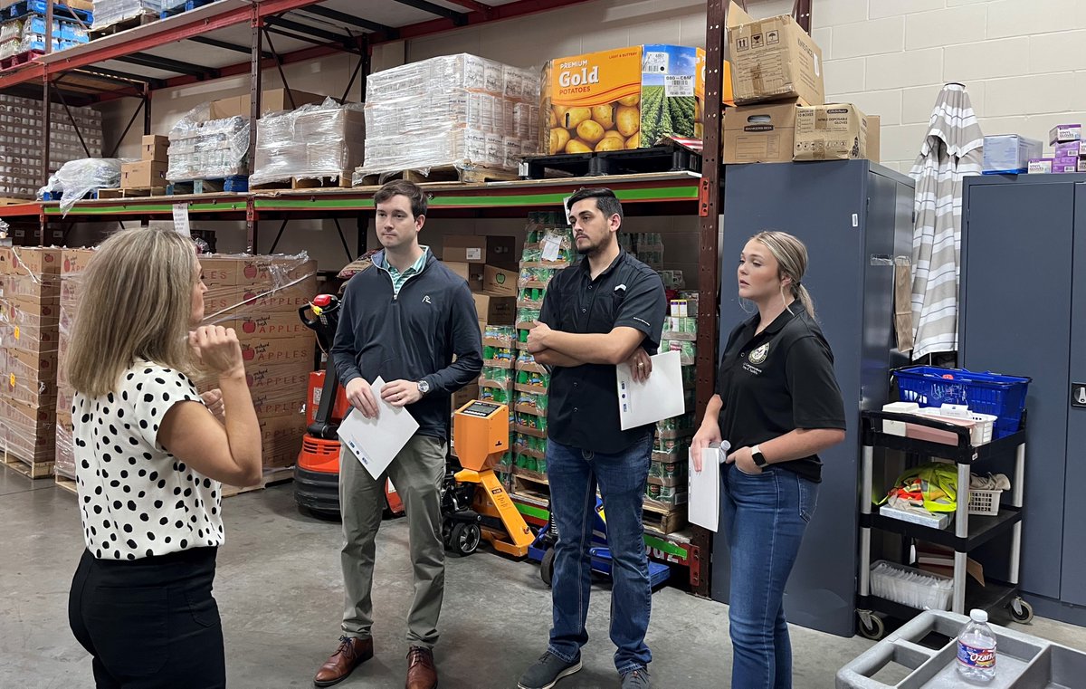 Thank you to the office of @RepTroyNehls for spending time with the Food Bank's Government Relations Officer at @CCharitiesGHTX learning more about how this great partner addresses food insecurity and how the Farm Bill can serve the community! #HoustonFoodBank #FoodForBetterLives