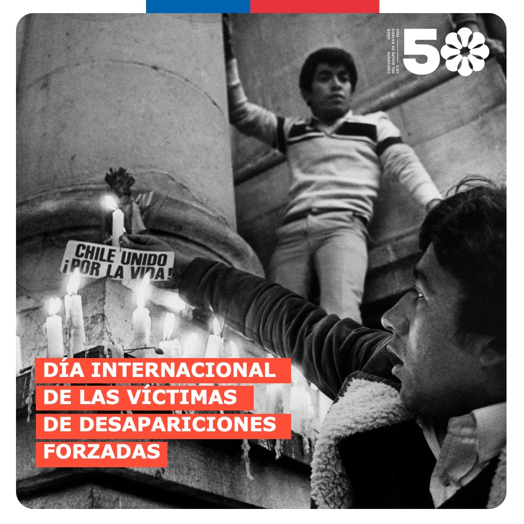 culturas_cl's tweet photo. Día de las Víctimas de Desapariciones Forzadas a 🌹 #50AñosDelGolpe | 
En dictadura, muchos chilenas y chilenos jugaron un rol preponderante en la defensa de DD.HH. y en la búsqueda de DD.DD.; valiéndole el reconocimiento internacional a las organizaciones en la materia. https://t.co/bBVFne458O