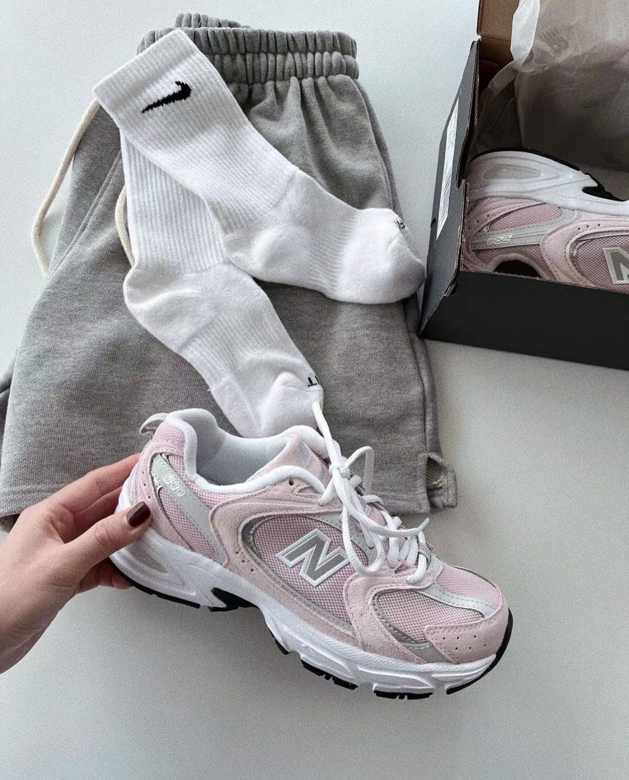 NEW BALANCE 530 ROSE ROCHE
