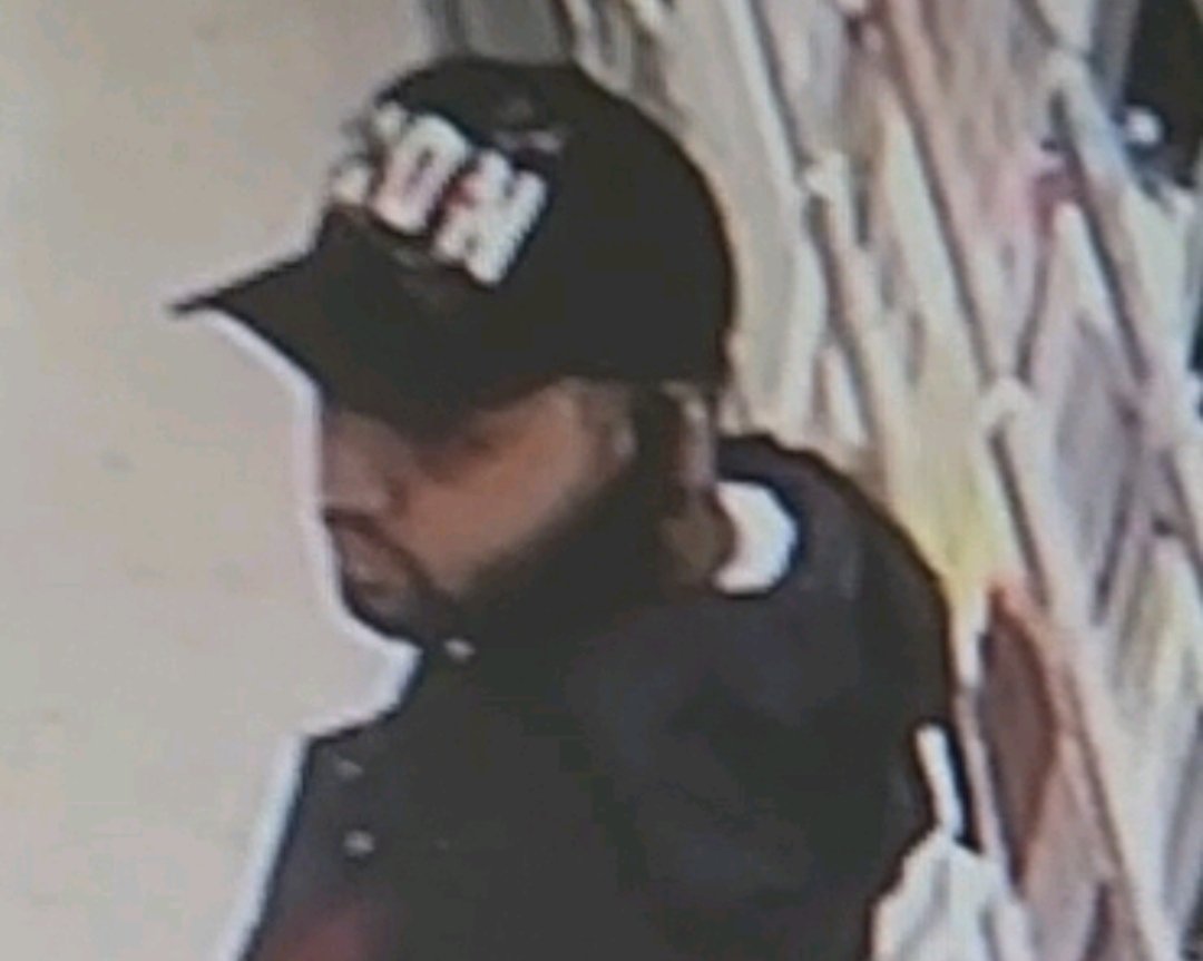 OPP_WR's tweet photo. #OxfordOPP is investigating a theft from a business on Broadway in @TillsonburgTown. A large quantity of fragrances were taken by one person, while another distracted staff. If you have info, call #OPP 1-888-310-1122 or @CrimeStoppersOC 1-800-222-8477^pc https://t.co/Vqr57OYjlS