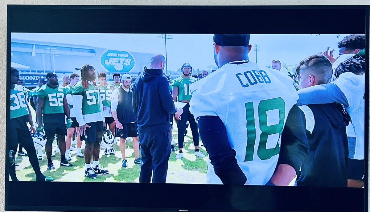 GothamCityCrew's tweet photo. Rewatching #OneJetsDrive this morning & after this will watch #HardKnocks again. @HBO https://t.co/4WgAEBo7SE