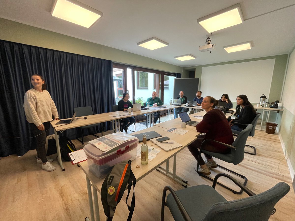 anne_lauscher's tweet image. The last three days have been full of inspiring discussions and novel insights. Thank you for joining the 1st retreat of my Data Science Group! #NLProc #AI #malente @cc_hung_ @devnull90 @peppeatta @CarolinHolterm and the others!