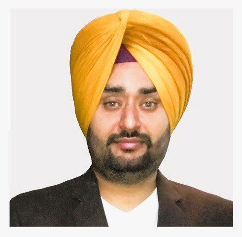 harjotbains's tweet photo. ਤੁਹਾਡੇ ਸਭ ਦੇ ਨਾਲ ਇਹ ਜਾਣਕਾਰੀ ਸਾਂਝੀ ਕਰਦੇ ਹੋਏ ਬਹੁਤ ਖੁਸ਼ੀ ਮਹਿਸੂਸ ਹੋ ਰਹੀ ਹੈ ਕਿ ਪੰਜਾਬ ਵਿੱਚ ਪਹਿਲੀ ਵਾਰ ਸਰਕਾਰੀ ਸਕੂਲ ਦੇ 2 ਅਧਿਆਪਕ, ਲੈਕਚਰਾਰ ਦਿਨੇਸ਼ ਕੁਮਾਰ ਅਤੇ ਮਾਸਟਰ ਅਮਨਦੀਪ ਸਿੰਘ ਦੀ FTEA ਸਕਾਲਰਸ਼ਿੱਪ ਐਵਾਰਡ 2024 ਲਈ ਸਿਲੈਕਸ਼ਨ ਹੋਈ ਹੈ, ਦੁਨੀਆਂ ਦੇ 62 ਦੇਸ਼ਾਂ ਦੇ ਹਜ਼ਾਰਾਂ ਵਿੱਚੋਂ ਸਿਰਫ਼ ਕੁੱਝ ਚੁਨਿੰਦਾ ਅਧਿਆਪਕਾਂ ਨੂੰ ਇਹ ਐਵਾਰਡ ਮਿਲਦਾ ਹੈ, ਪੂਰੇ ਪੰਜਾਬ ਨੂੰ ਤੁਹਾਡੇ 'ਤੇ ਮਾਣ ਹੈ ਕਿ ਤੁਸੀਂ ਪੂਰੀ ਦੁਨੀਆਂ ਵਿੱਚ ਪੰਜਾਬ ਦਾ ਨਾਮ ਰੌਸ਼ਨ ਕੀਤਾ, FTEA ਸਕਾਲਰਸ਼ਿੱਪ ਐਵਾਰਡ 2024 ਲਈ ਤੁਹਾਨੂੰ ਦੋਵਾਂ ਨੂੰ ਬਹੁਤ ਬਹੁਤ ਮੁਬਾਰਕਬਾਦ।