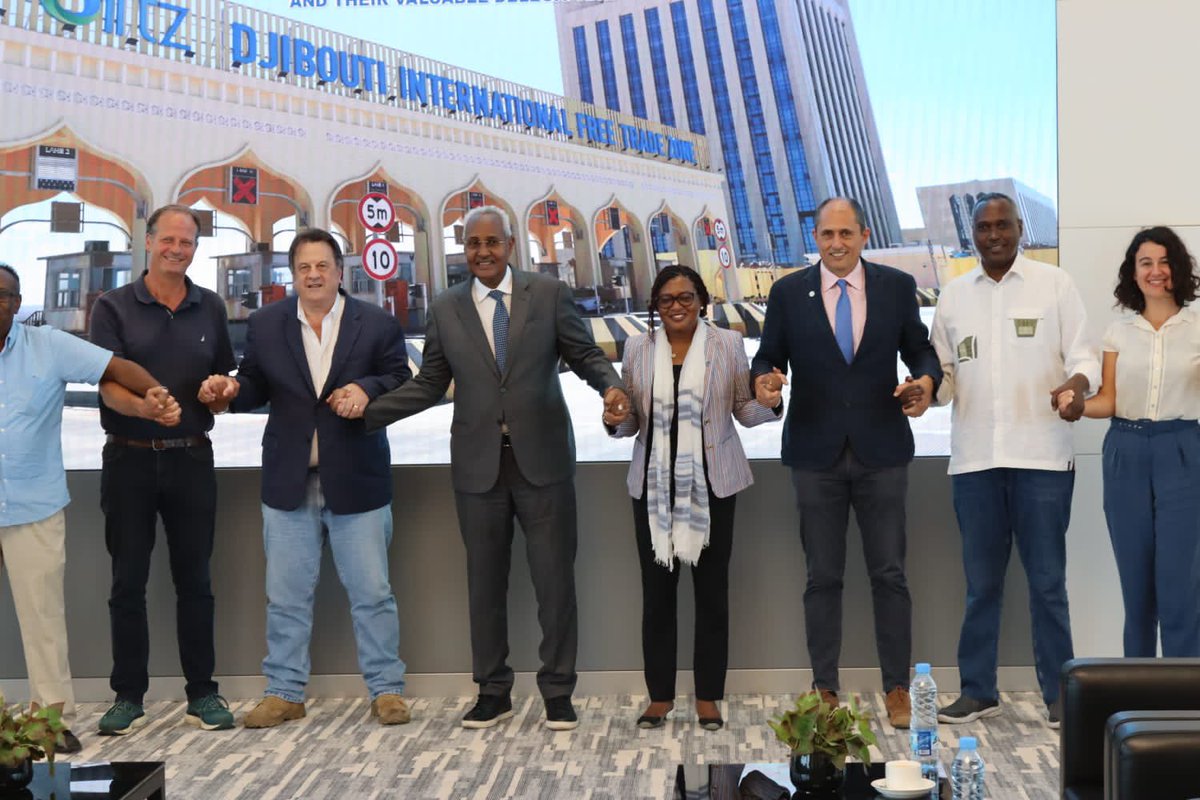 anoh_emma's tweet image. After completing its mission to pump the oil, the @beleefboskalis used for #FSOSafer by the @UN led operation to #StopRedSeaSpill arrived in #Djibouti. Thank  to President @omar_hadi and Team for the excellent support. #UNDP is grateful to #Djibouti for incredible support 🙏