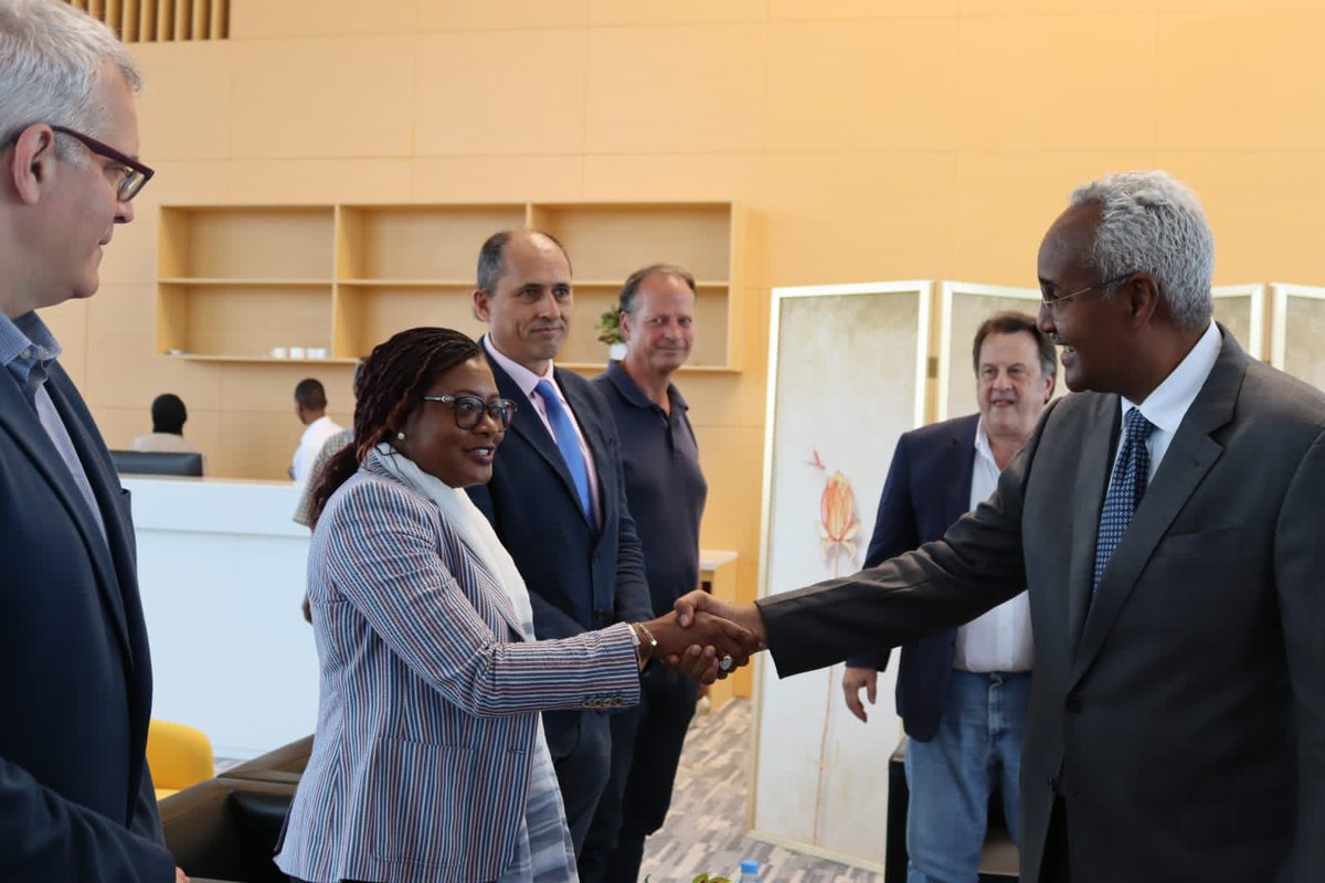 anoh_emma's tweet image. After completing its mission to pump the oil, the @beleefboskalis used for #FSOSafer by the @UN led operation to #StopRedSeaSpill arrived in #Djibouti. Thank  to President @omar_hadi and Team for the excellent support. #UNDP is grateful to #Djibouti for incredible support 🙏