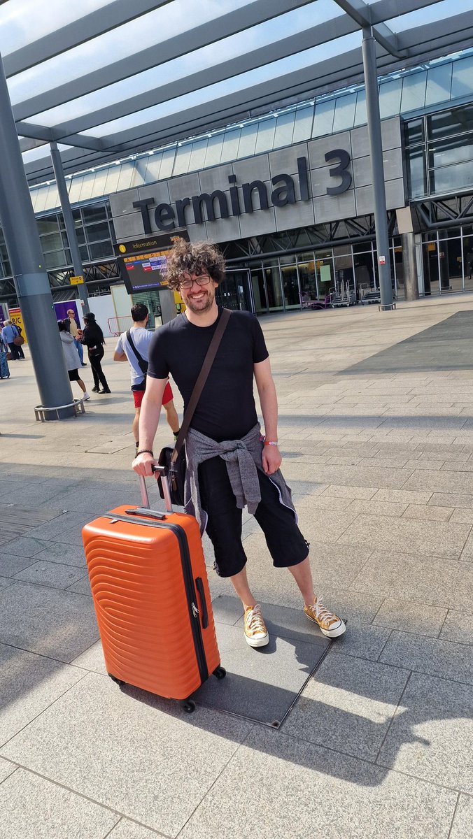 TheGhoti's tweet image. Here I go again!!! #VegasBaby