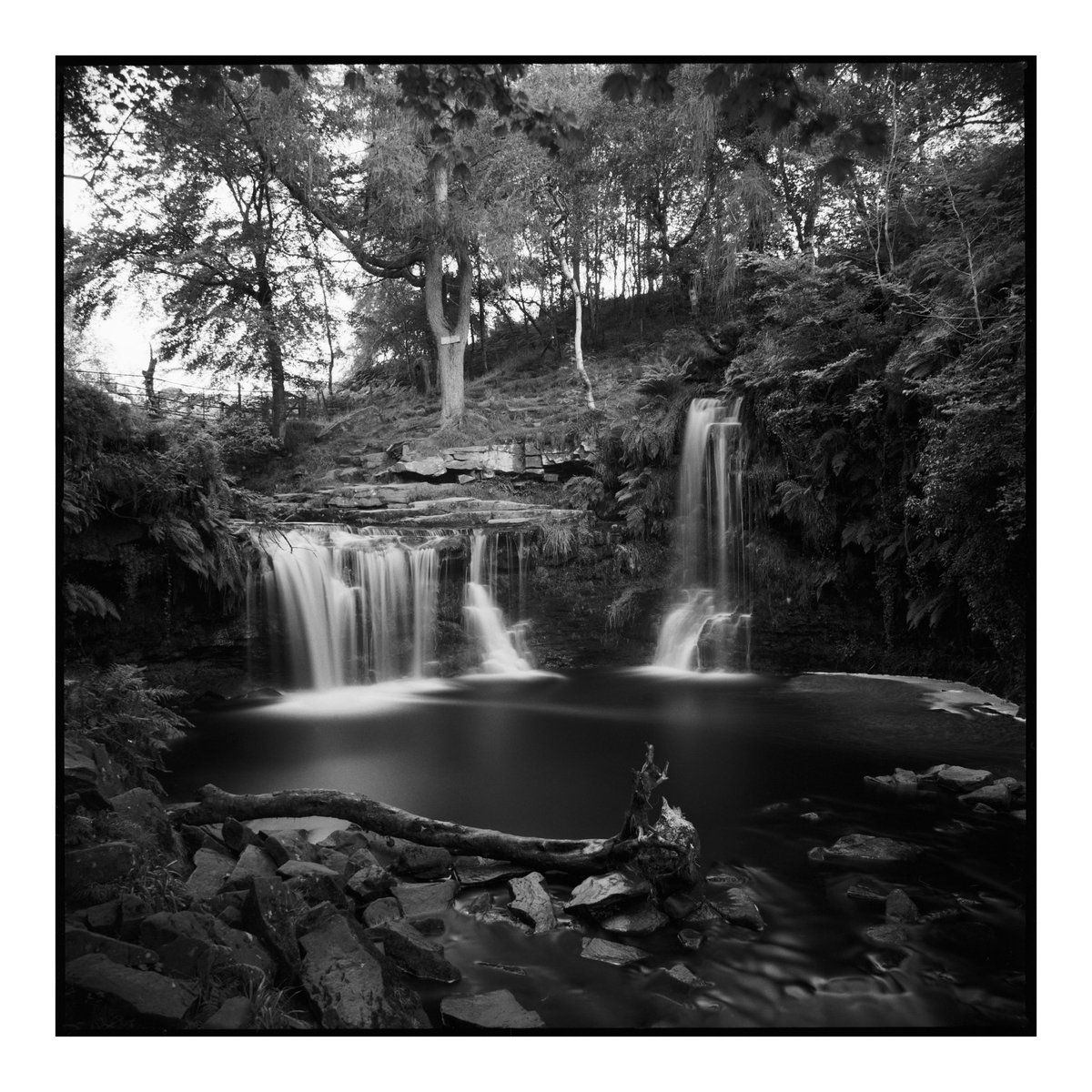 The beautiful Lumb Falls @HardcastleNT 🖤
#hasselblad501c
#ilfordfp4 
#filmphotography 
@VisitCalderdale