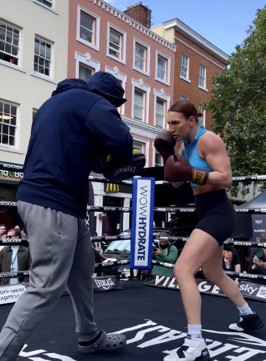 BoxingMBeauty's tweet photo. #MediaWorkOut USA’s @MikaelaMayer1 ahead of her fight with Silvia Bortot in Manchester ~ with adaptive boxer @KronikWarrior https://t.co/UFf4dy14iO