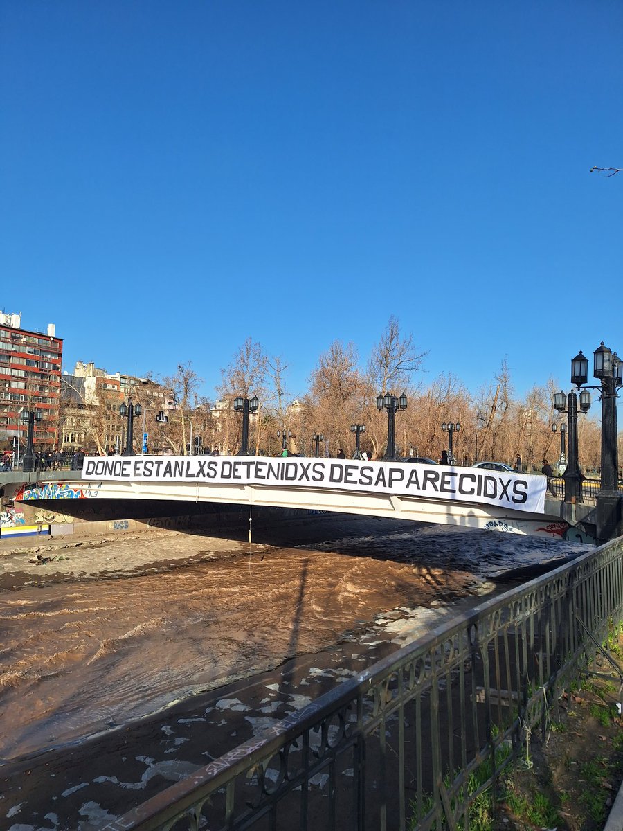 Ahora en el Puente Pío Nono.

¿Dónde están?