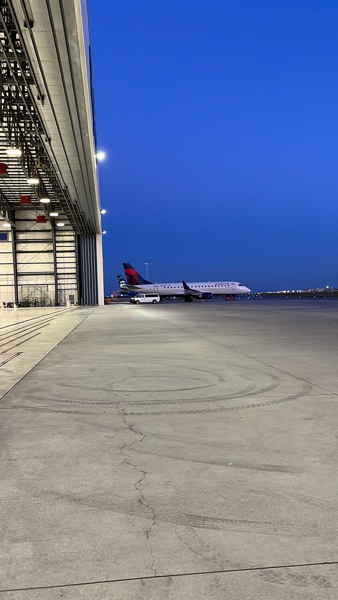 Gotta pretty cool office