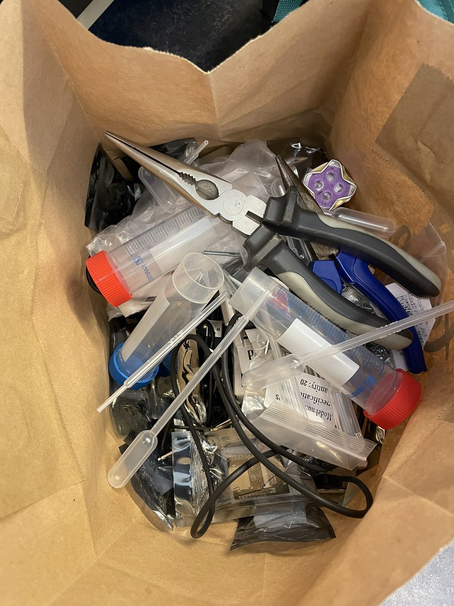 V_Saggiomo's tweet image. Almost ready for the #openScience festival in Rotterdam tomorrow 
@osf2023nl 
There will be some microscopes to build :) 
@beniroquai