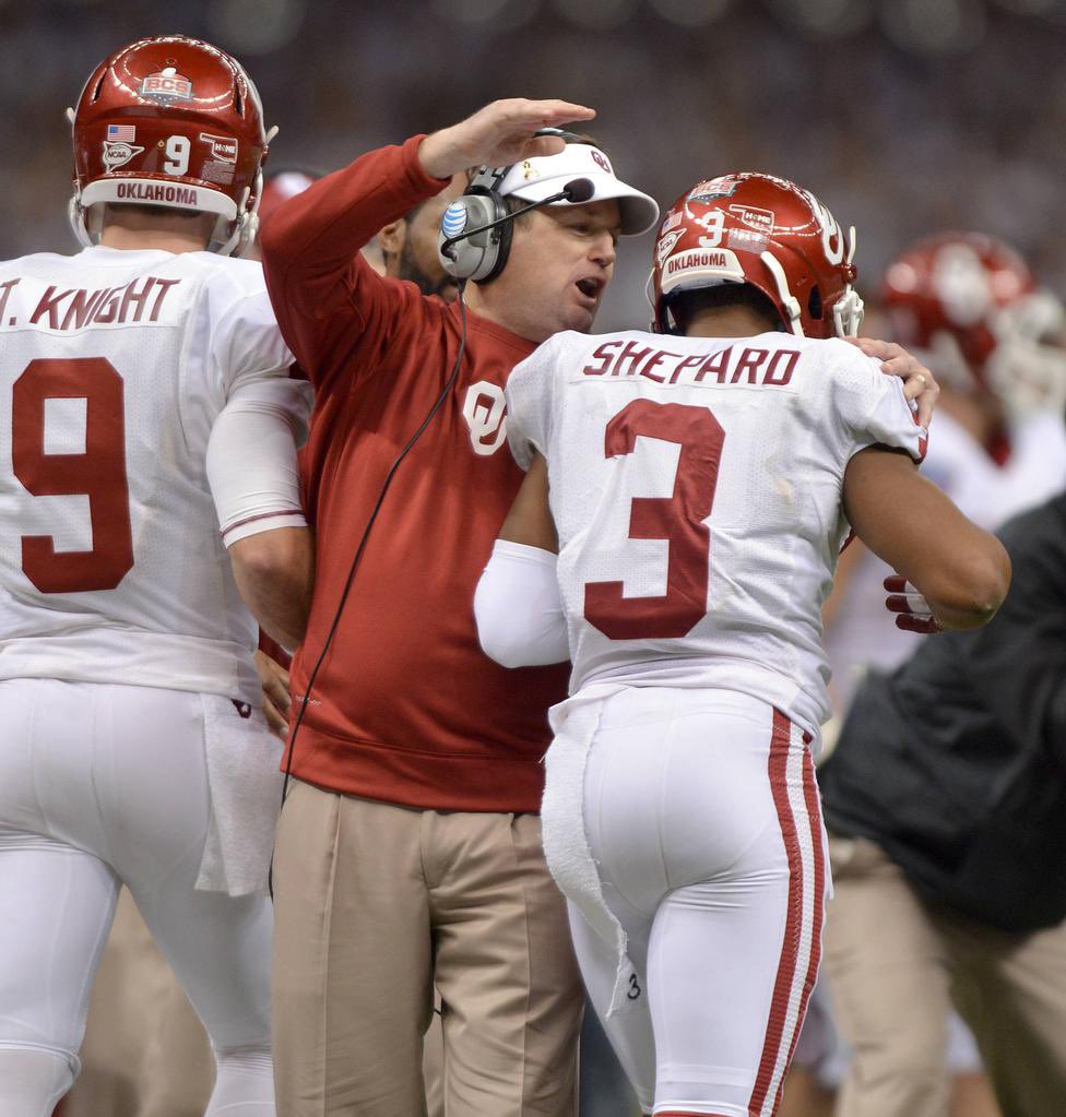 KREFsports's tweet image. Bob Stoops smiled as he picked up the phone to call a recruit. This wasn’t just any ordinary recruiting call, Stoops was about to make an offer he hoped he’d someday make for over a decade.

When Sterling Shepard answered the phone, Stoops offered him a scholarship to play at his…