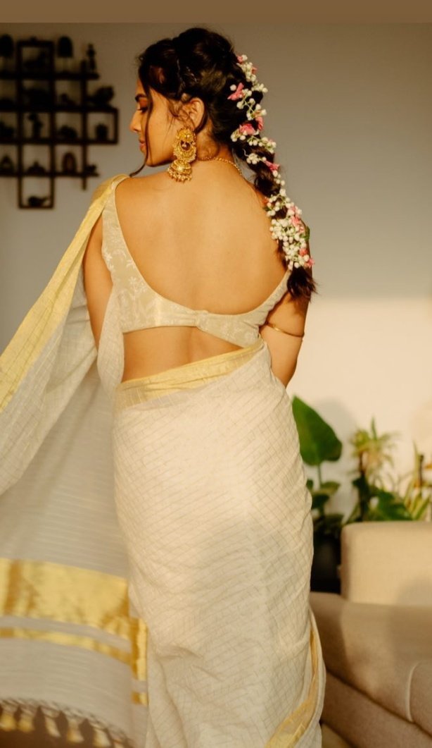 F4x9DOWW4AAEaj3?format=jpg&name=medium