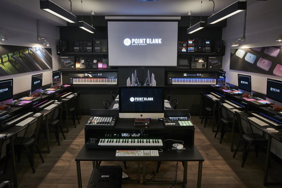 digit_music_'s tweet photo. Today, Si from the team will be presenting to students at Point Blank Music School, covering all things Sound Design! 🔊

The session includes a CMPSR demonstration plus insights into Si’s journey as an AAA video games sound designer and composer! https://t.co/cTqlu1VeUC