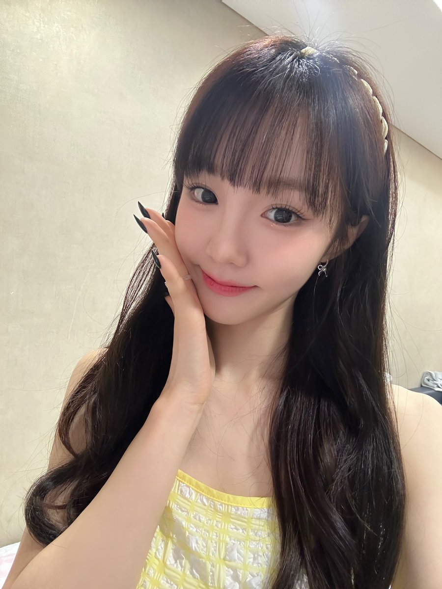 [🔔]
잠시 후 6시!
MBC M 쇼챔피언에 나나가 출연합니다.

와우들의 비타민 출동🍋✨💛

#wooah #우아 #NANA #나나
#쇼챔피언